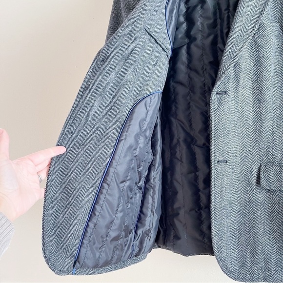 Tommy Hilfiger Slim Fit Wool Blend Herringbone Insulated Jacket in Grey, Large - Picture 8 of 10